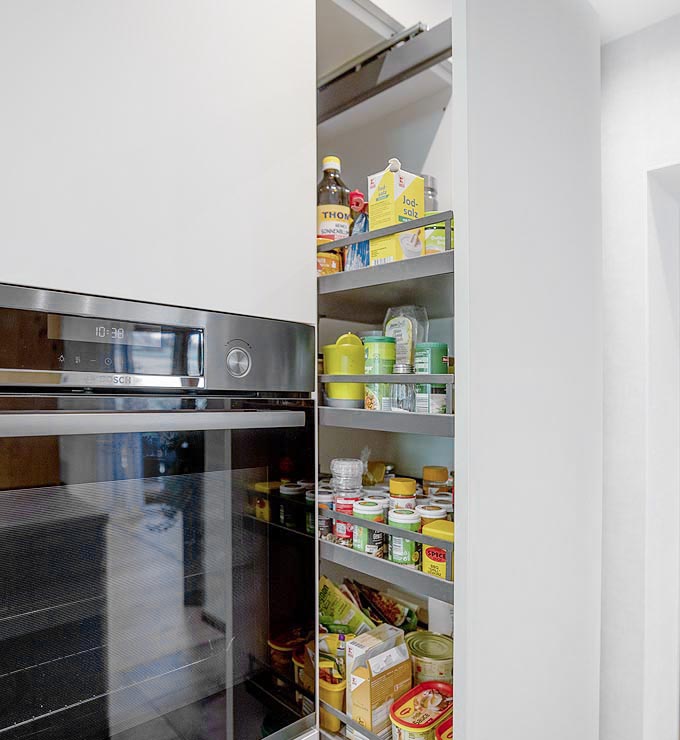 Apothekenschrank von Schreinerei Schwarzwälder GmbH