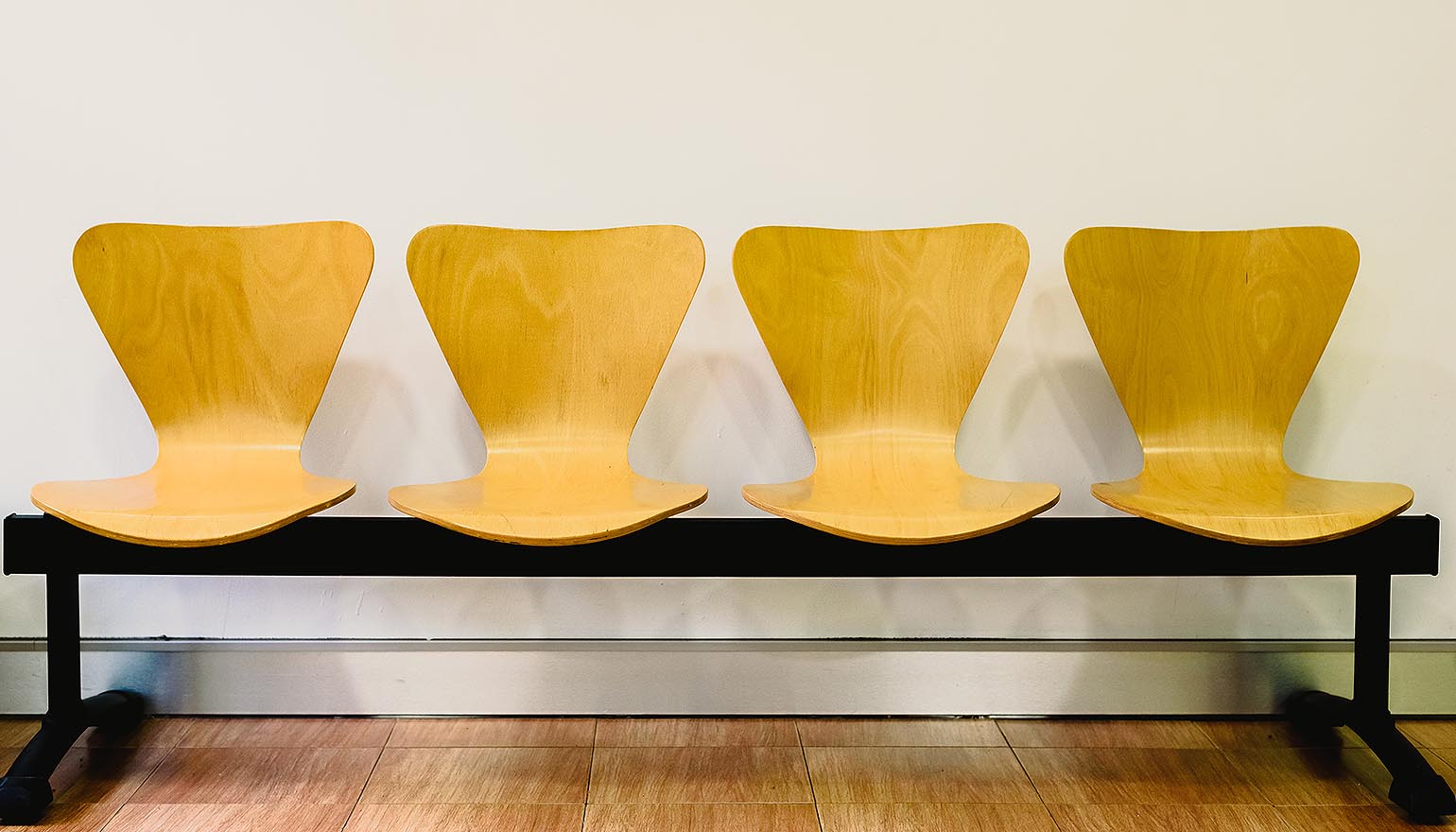 Praxis Stuhle von Schreinerei Schwarzwälder GmbH